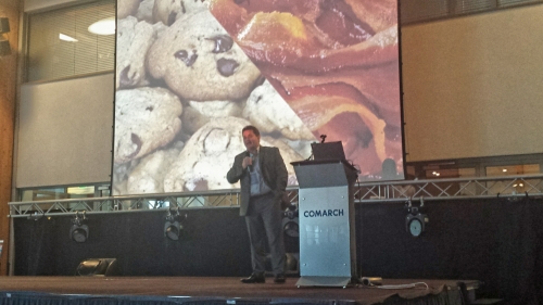 Marcin Kosciak explains IoT and beacons to the crowd at Comarch User Group 2014